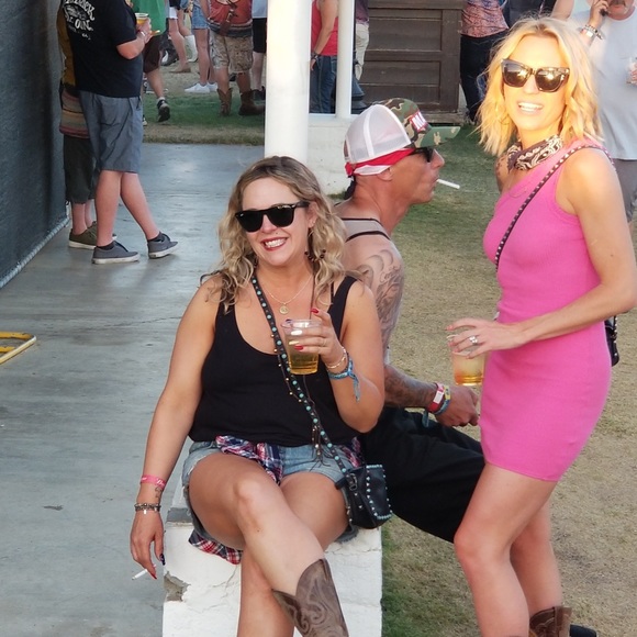 Meet your Posher, Val - Picture 8 of 8